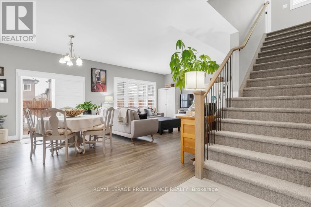 49 REDWOOD DRIVE Image 6