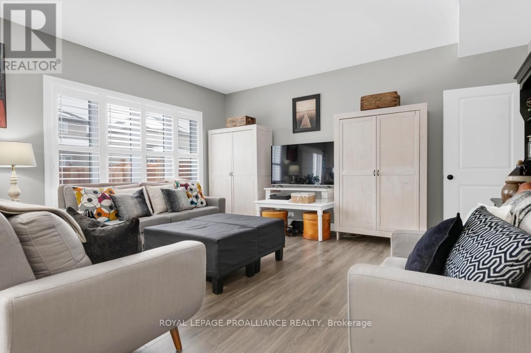 49 REDWOOD DRIVE Image 7