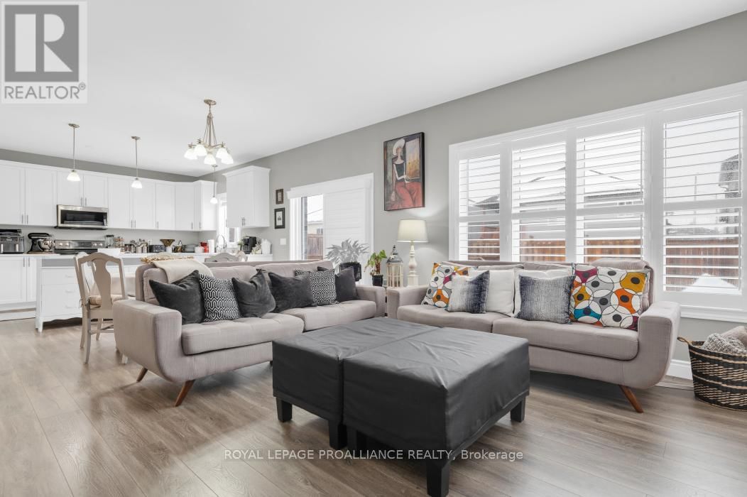 49 REDWOOD DRIVE Image 9