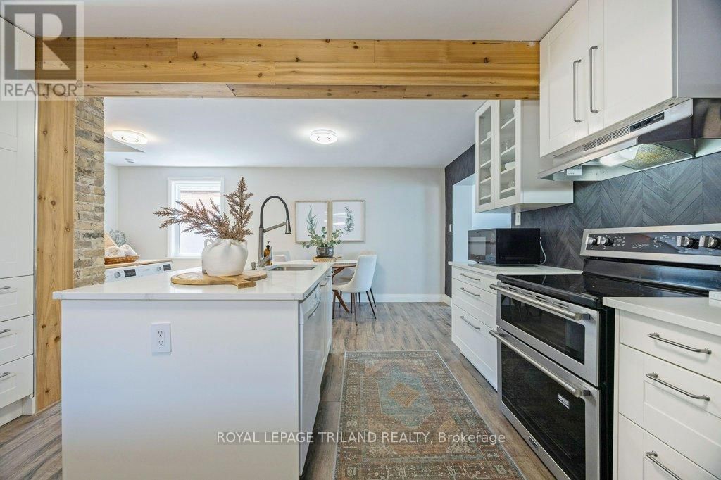 1366 LANGMUIR AVENUE Image 15