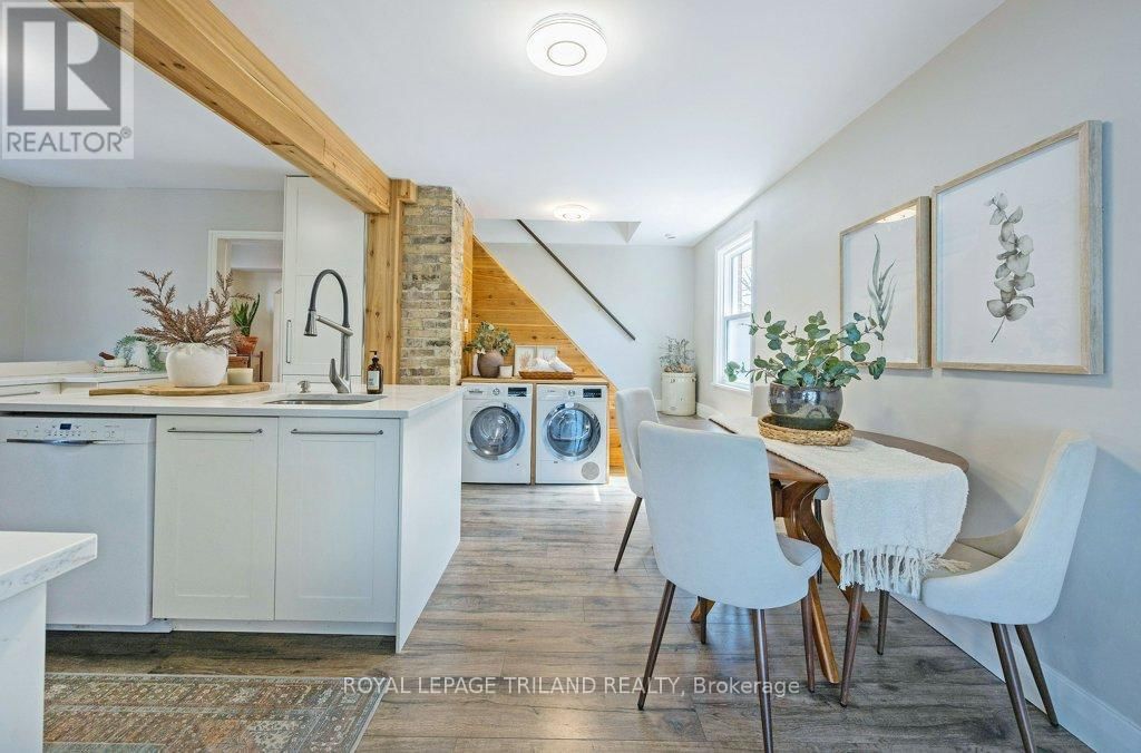 1366 LANGMUIR AVENUE Image 18