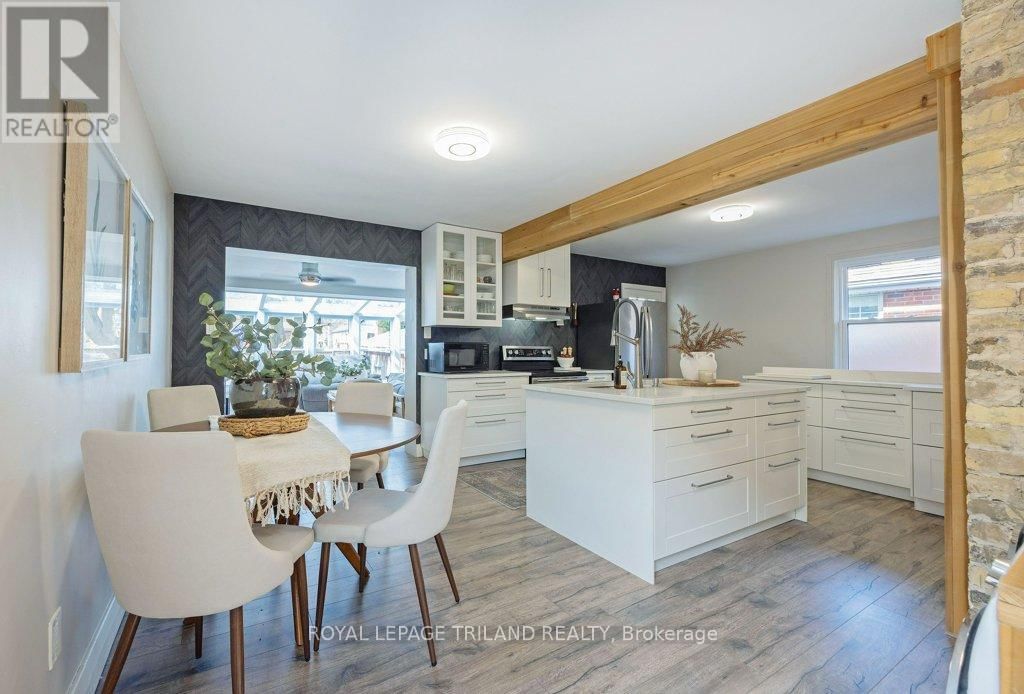 1366 LANGMUIR AVENUE Image 25