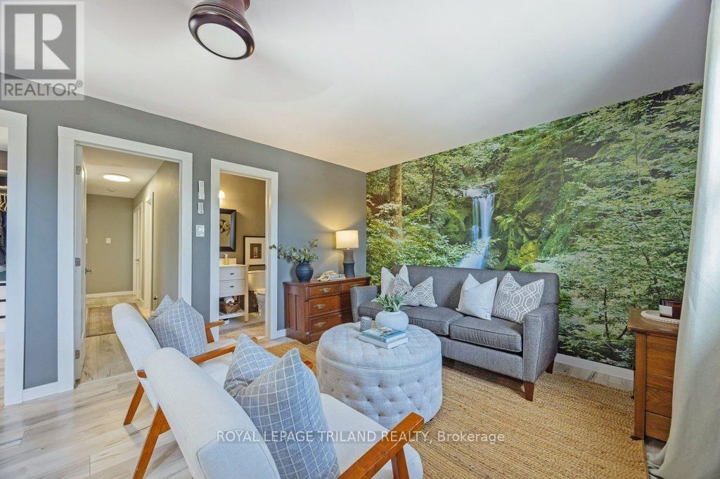 1366 LANGMUIR AVENUE Image 28