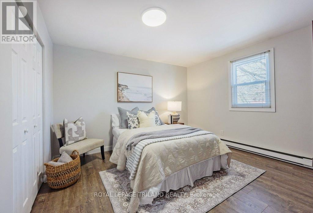 1366 LANGMUIR AVENUE Image 35