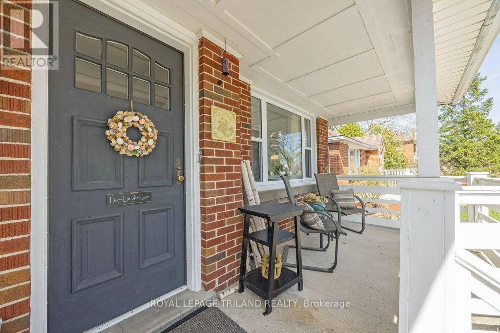 1366 LANGMUIR AVENUE Image 5