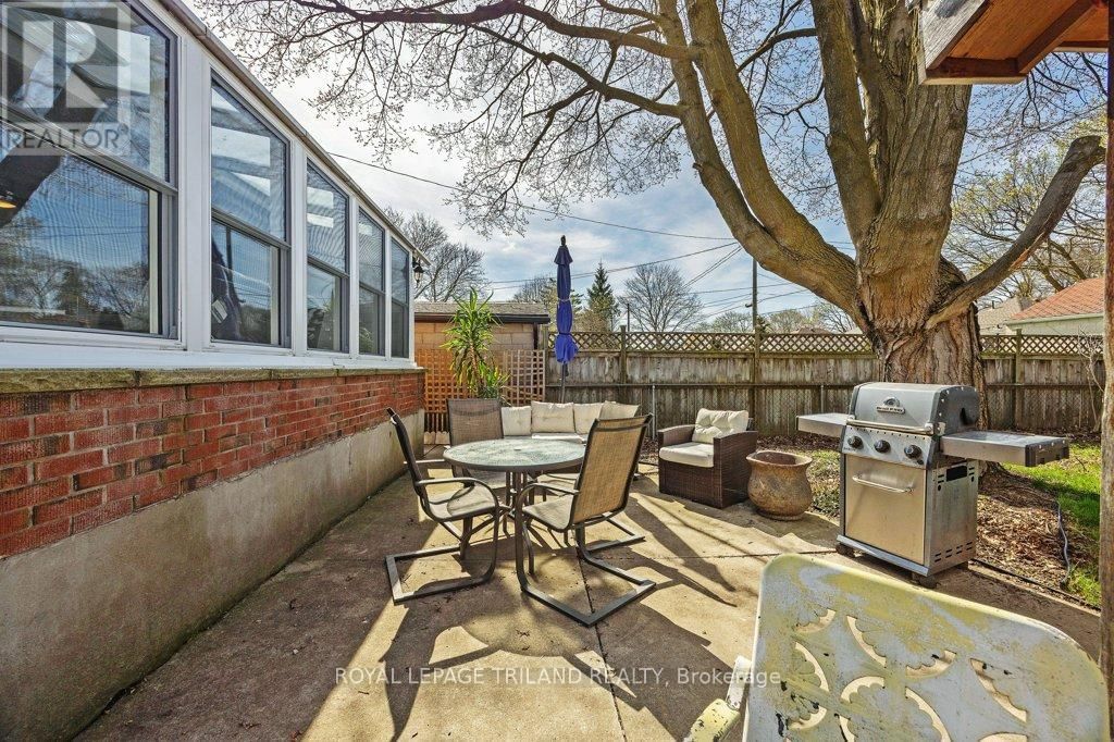 1366 LANGMUIR AVENUE Image 50