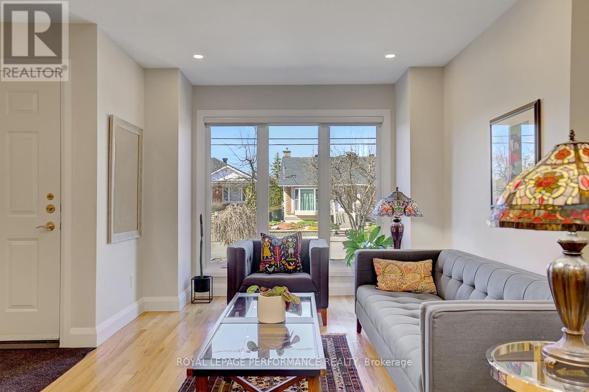 86 WEST PRESLAND ROAD Image 14