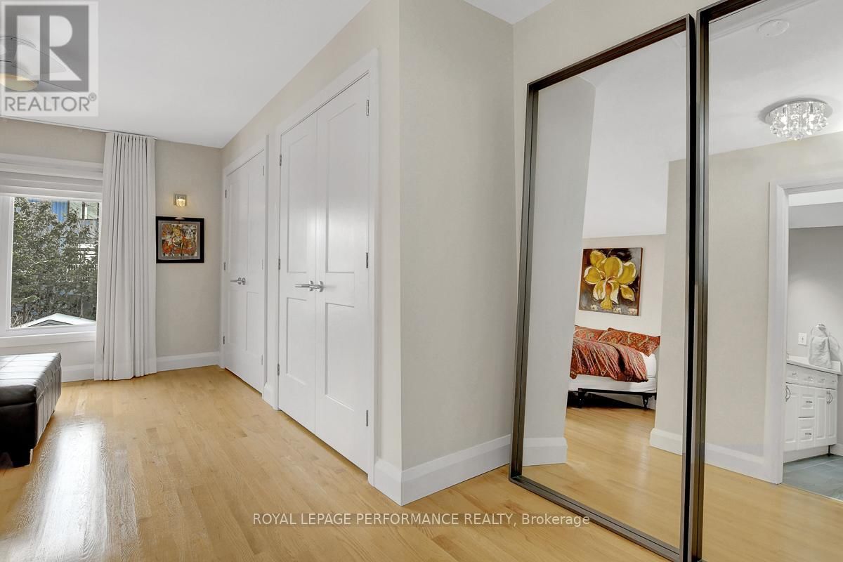 86 WEST PRESLAND ROAD Image 25