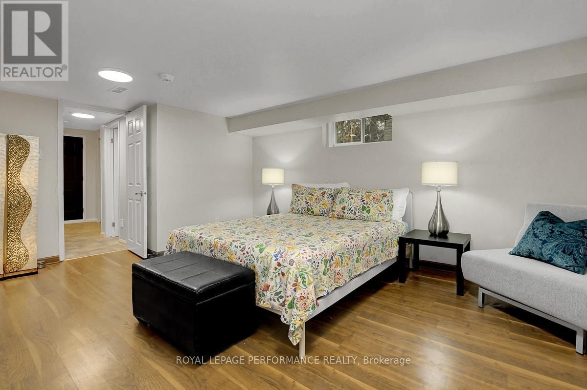 86 WEST PRESLAND ROAD Image 34