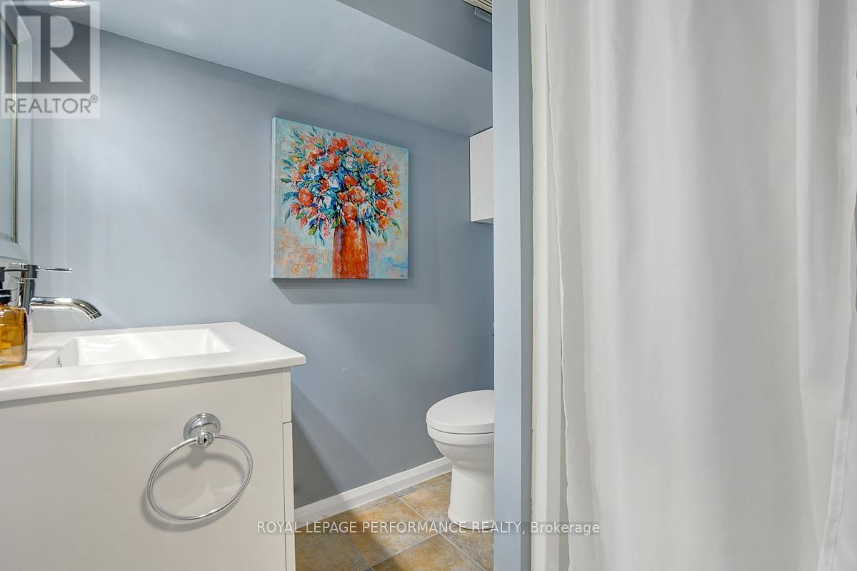 86 WEST PRESLAND ROAD Image 35