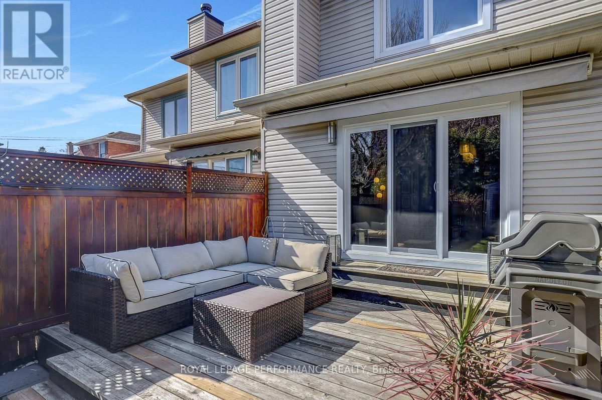 86 WEST PRESLAND ROAD Image 36