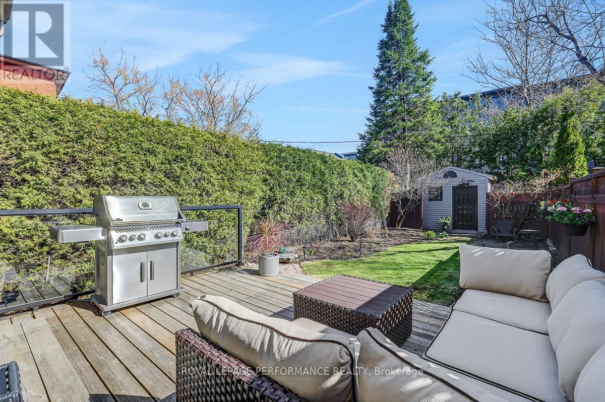 86 WEST PRESLAND ROAD Image 37