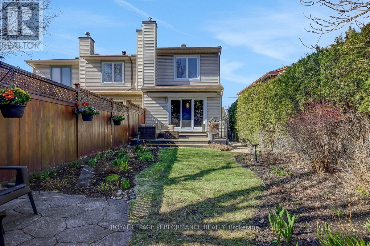 86 WEST PRESLAND ROAD Image 45