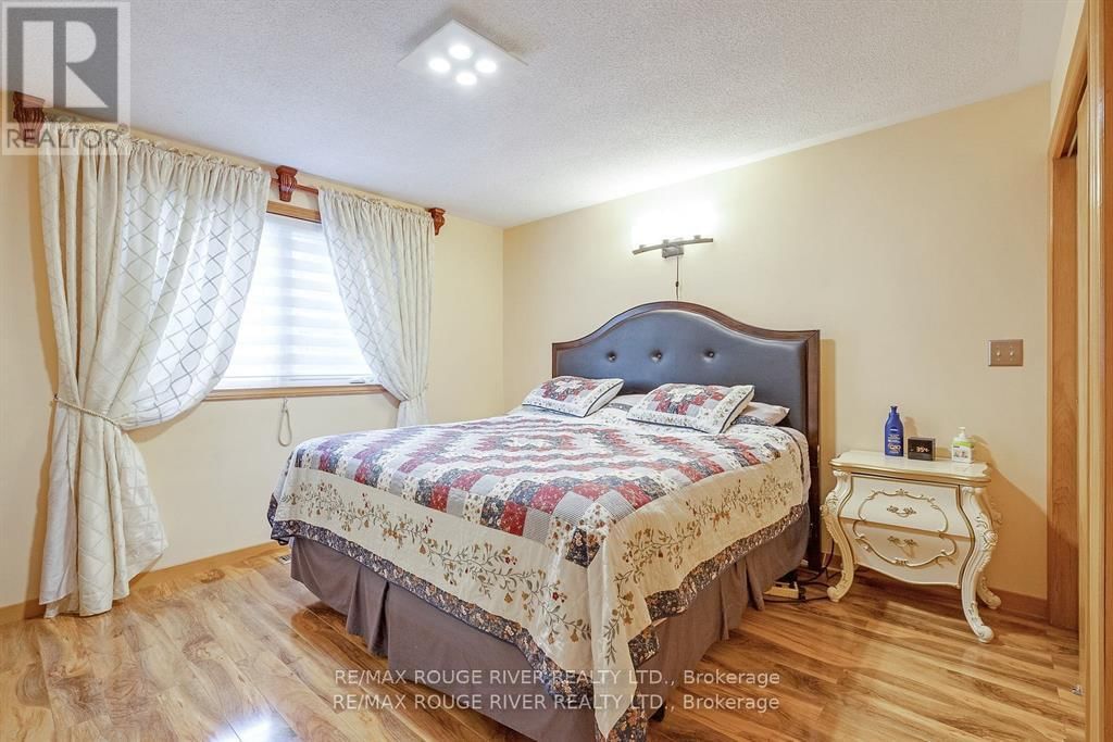 340 - 5428 YOUNG STREET Image 10