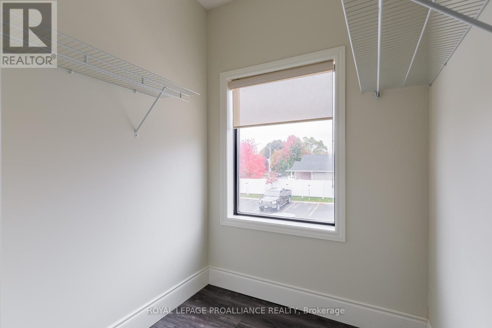 202 - 863 ABBEY LANE Image 17