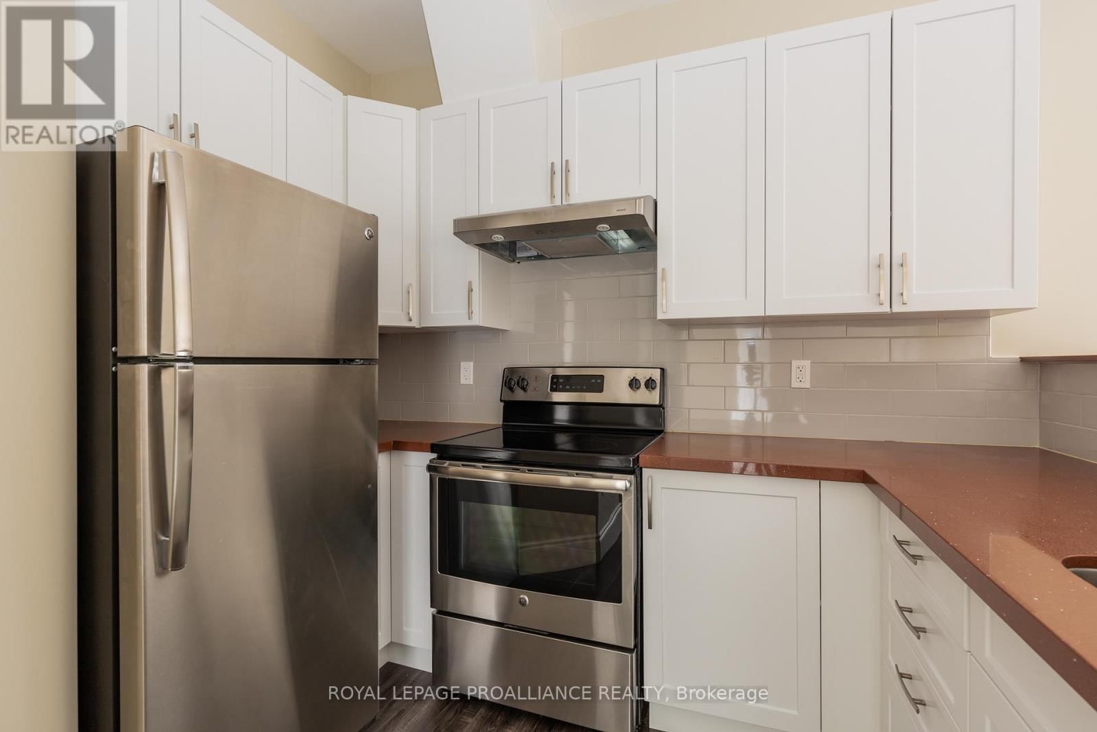 202 - 863 ABBEY LANE Image 7