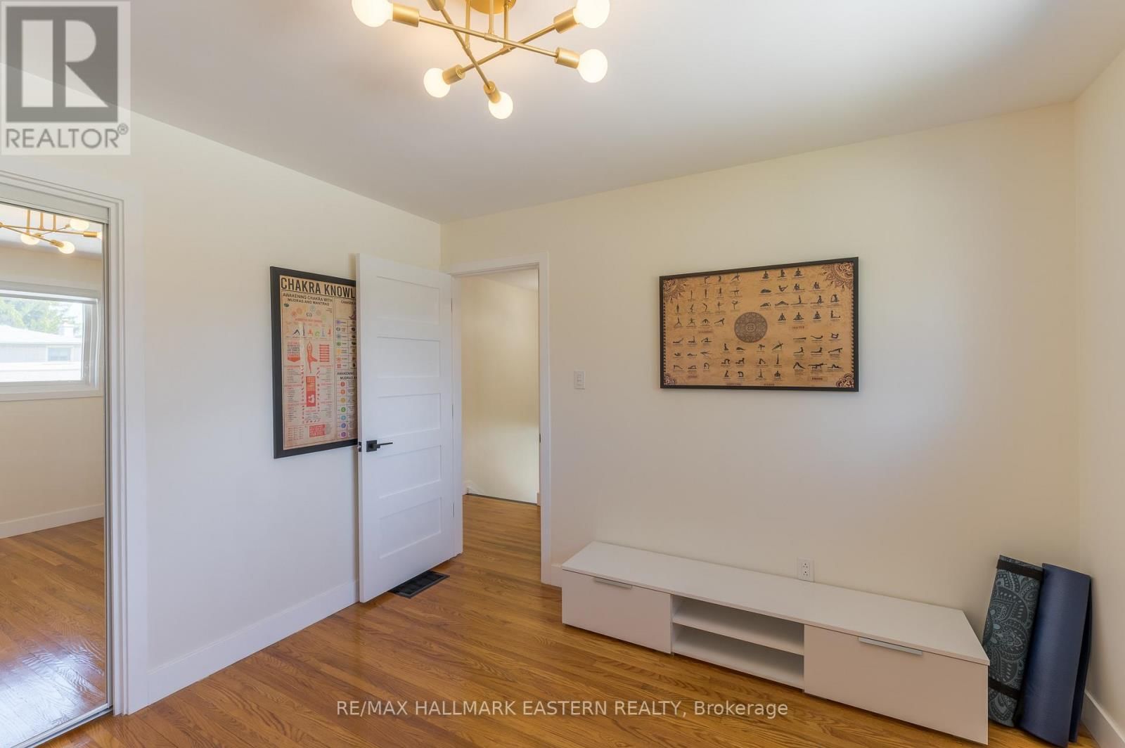 1593 WESTBROOK DRIVE Image 33