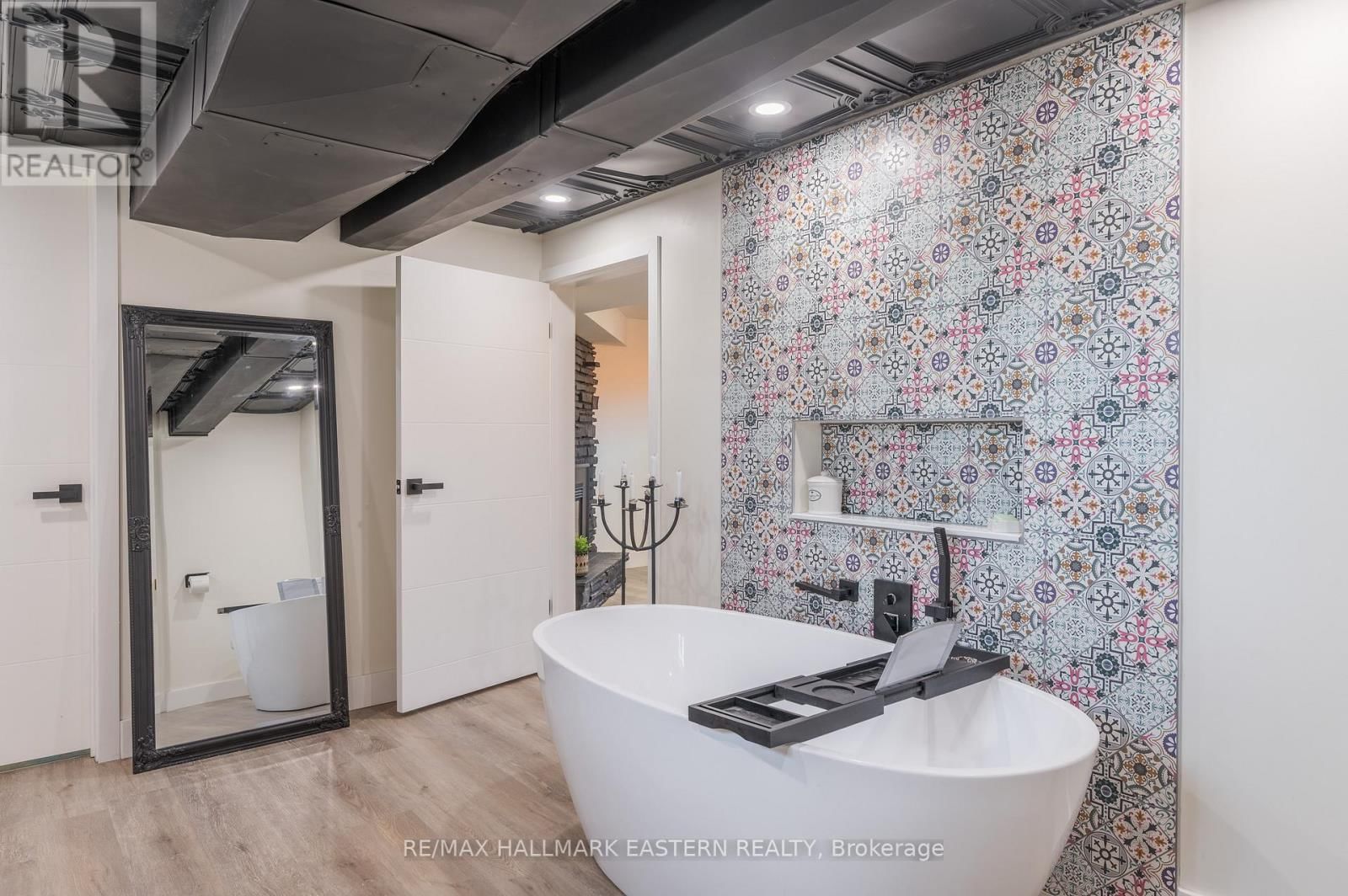 1593 WESTBROOK DRIVE Image 40