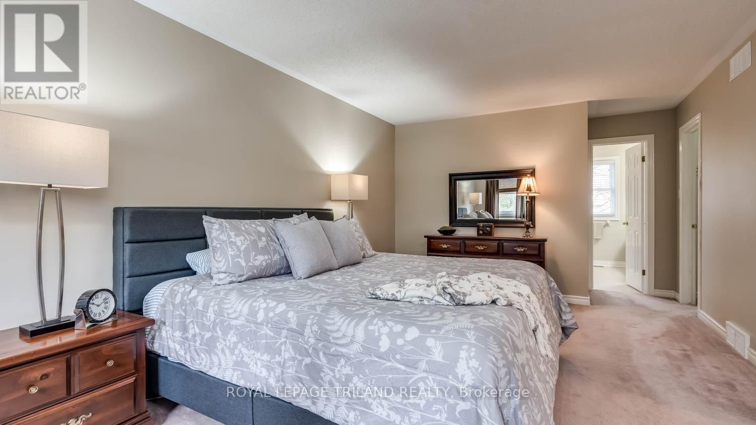 50 PENRITH CRESCENT Image 18