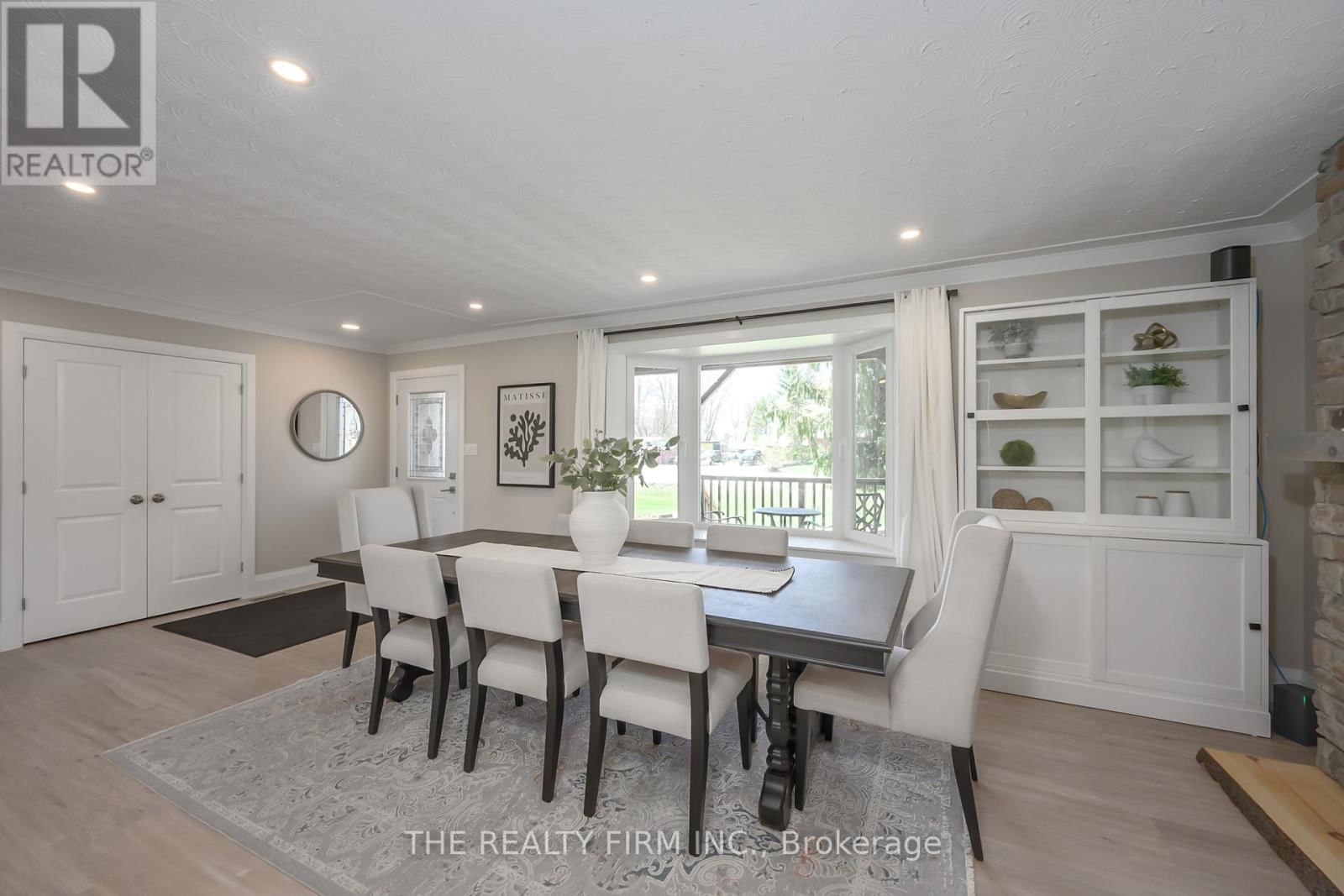 21584 HIGHBURY AVENUE NORTH Image 13