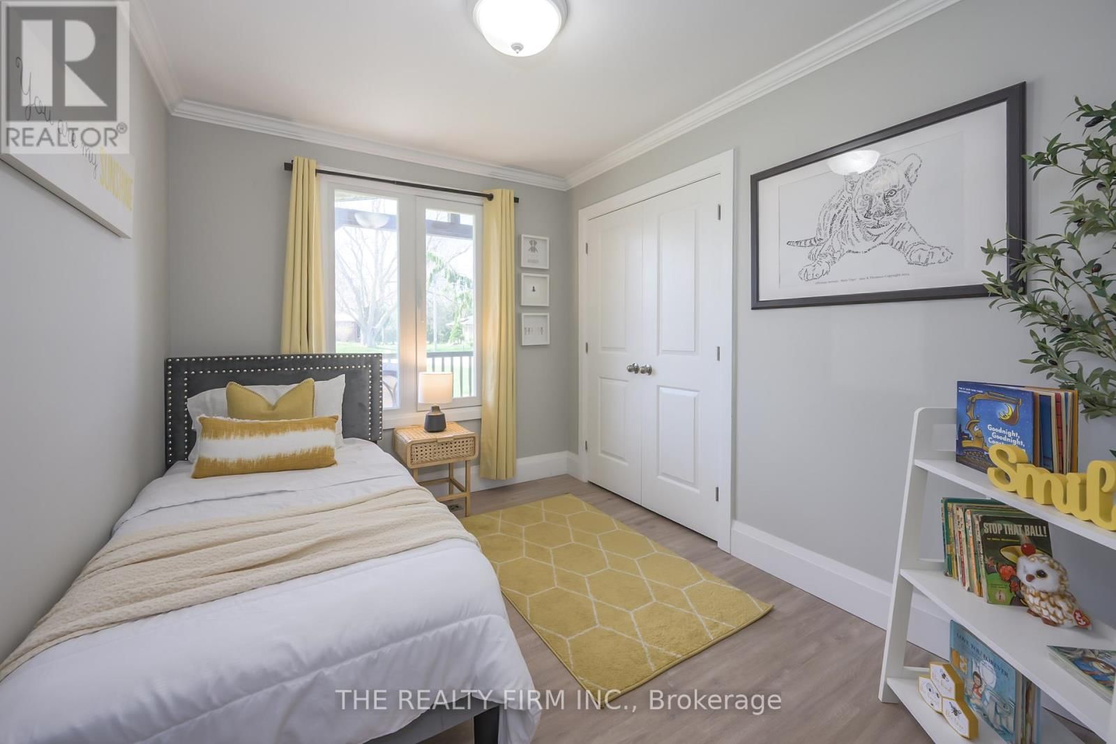 21584 HIGHBURY AVENUE NORTH Image 22