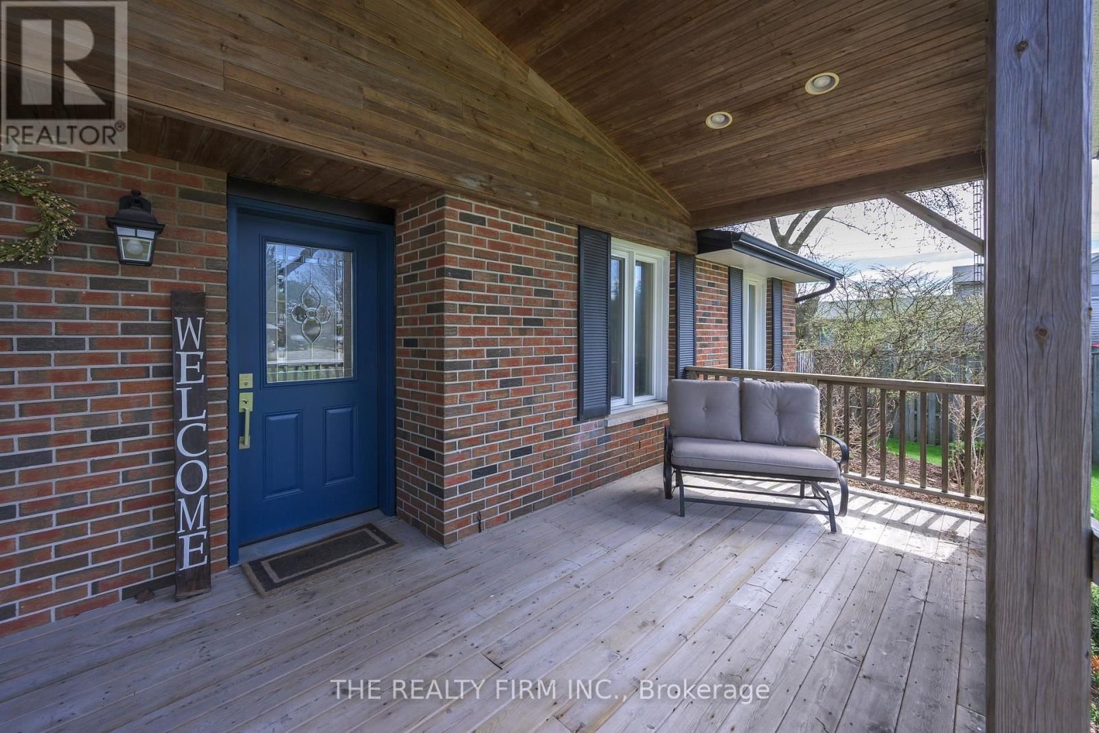 21584 HIGHBURY AVENUE NORTH Image 4