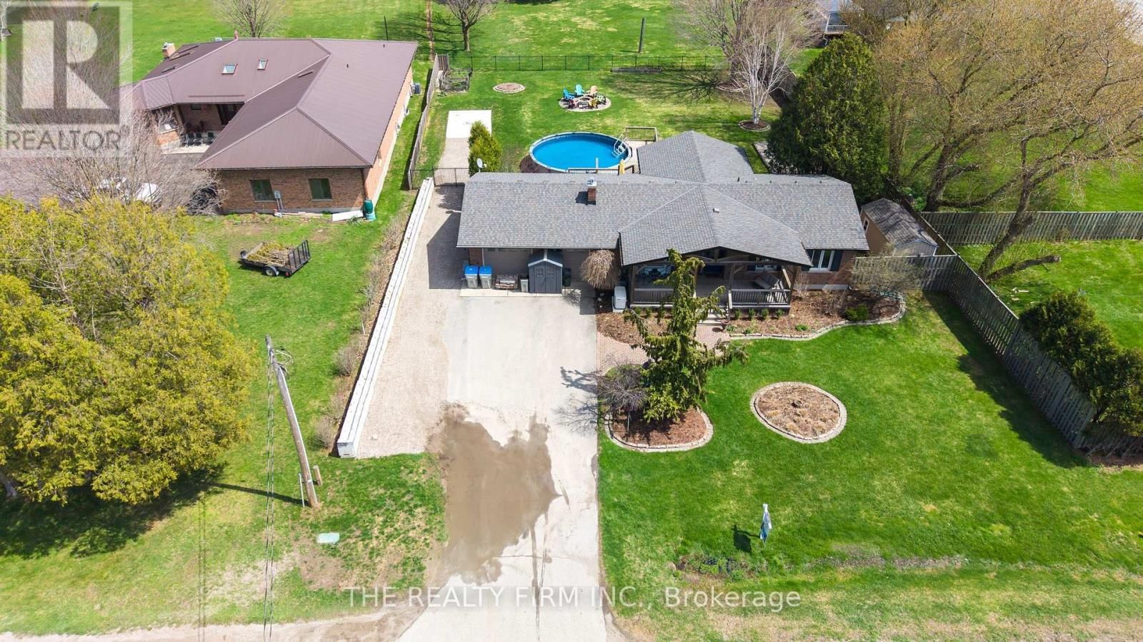 21584 HIGHBURY AVENUE NORTH Image 49