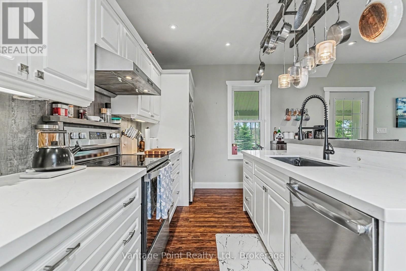 773760 10 HIGHWAY Image 11