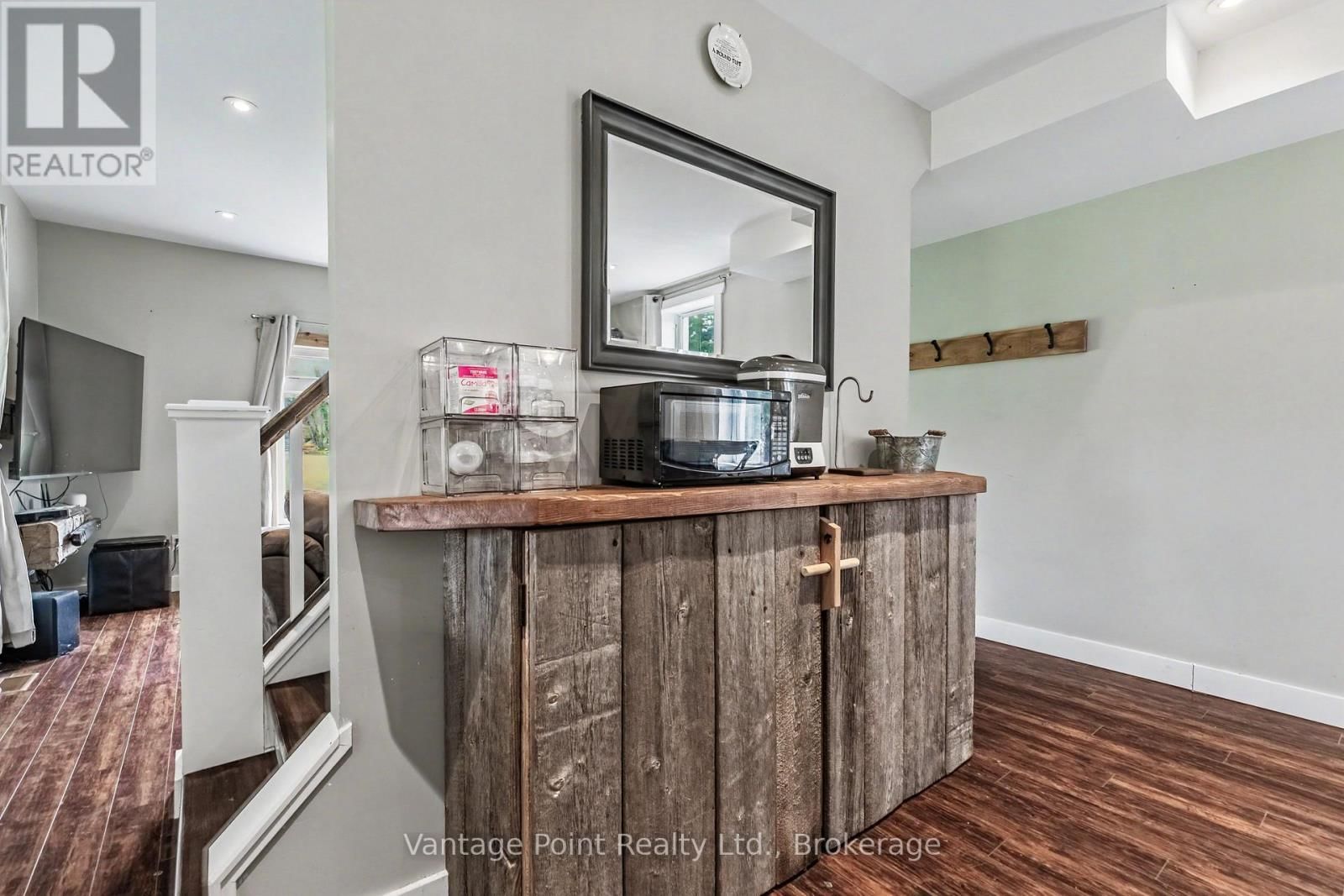 773760 10 HIGHWAY Image 19