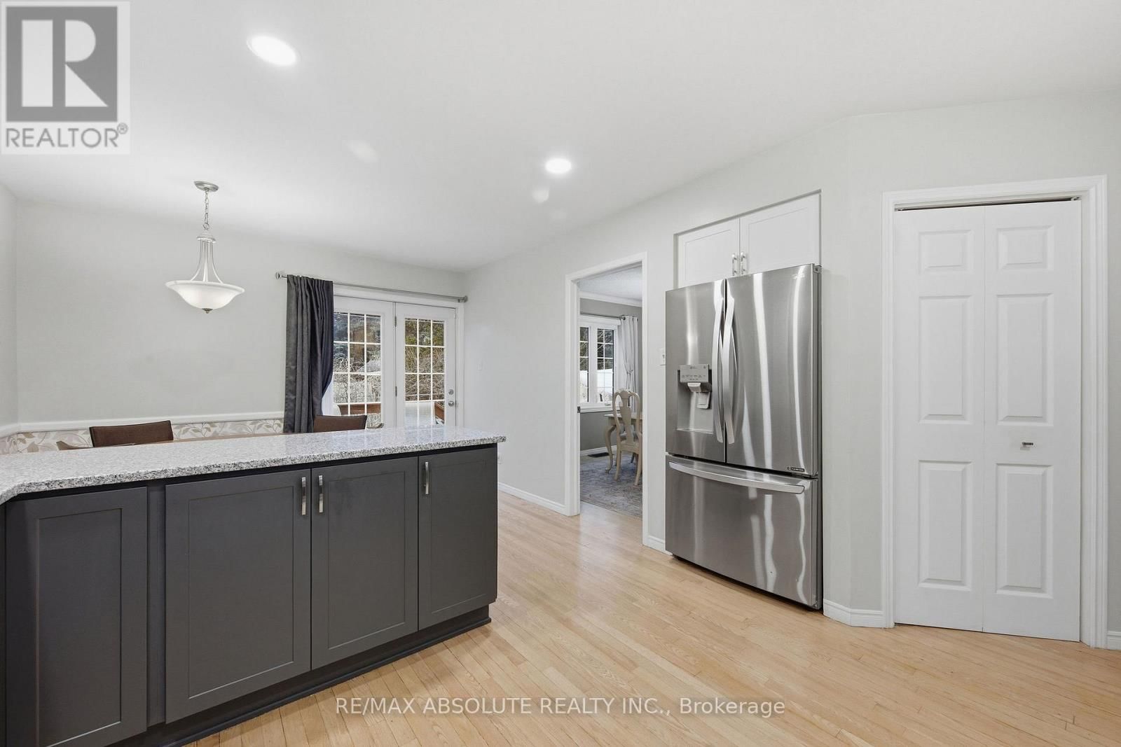 605 ROWANWOOD AVENUE Image 11