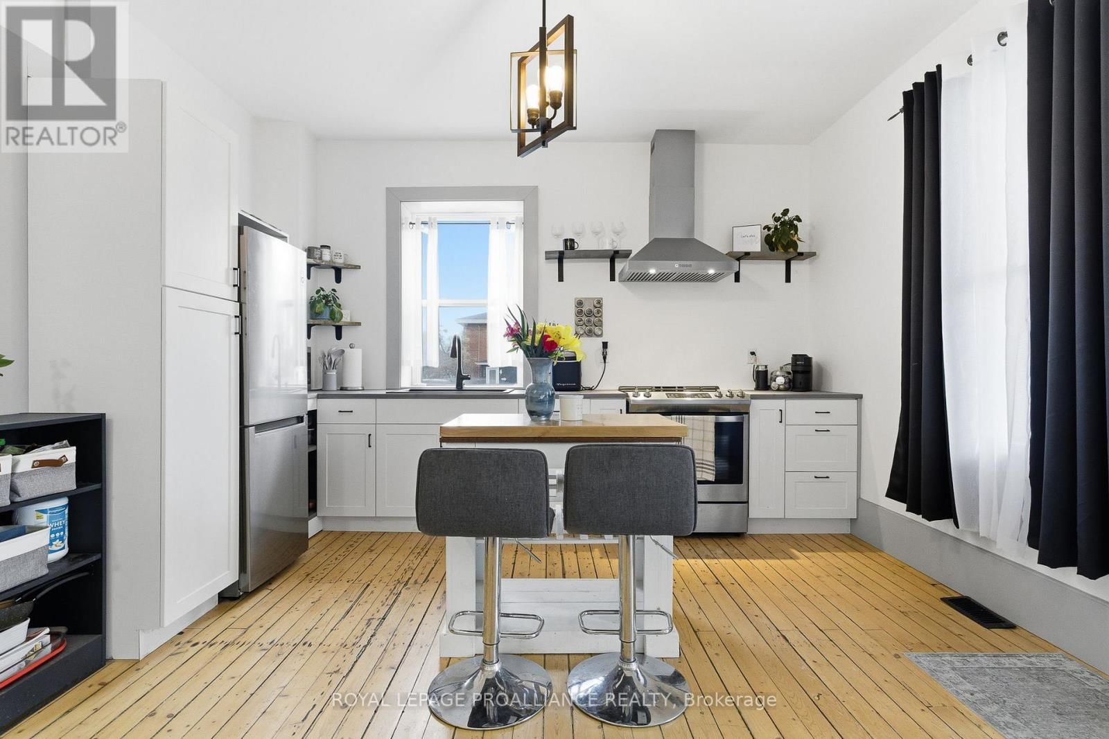 300 GEORGE STREET Image 15