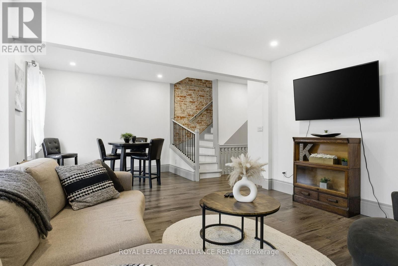 300 GEORGE STREET Image 37