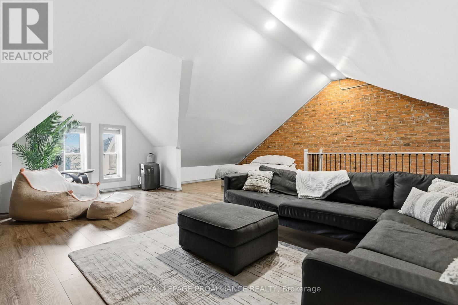 300 GEORGE STREET Image 40