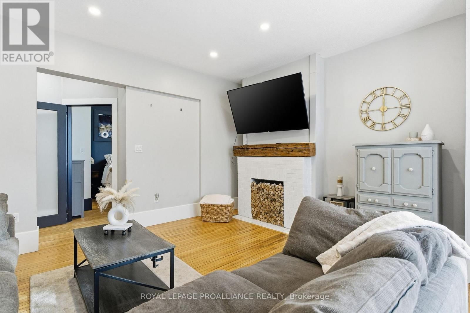 300 GEORGE STREET Image 8