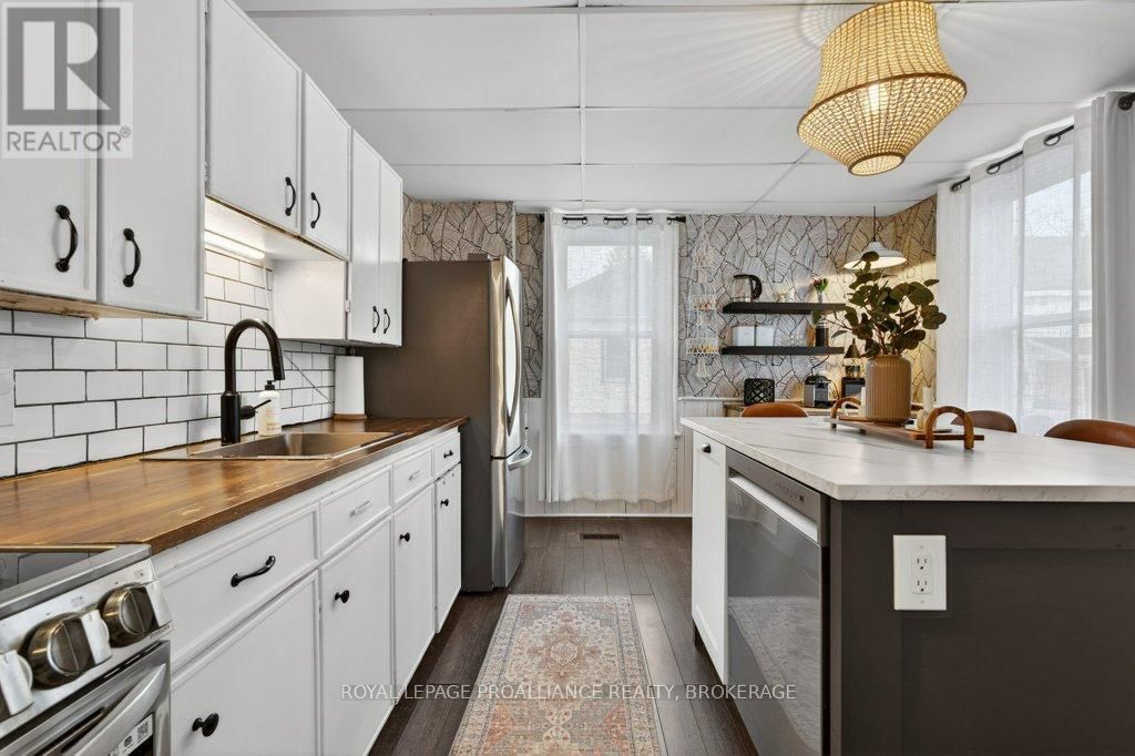 151 ADELAIDE STREET Image 10