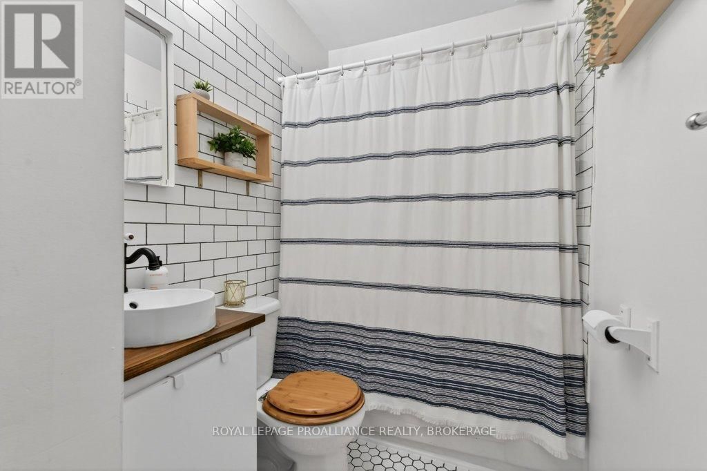 151 ADELAIDE STREET Image 15