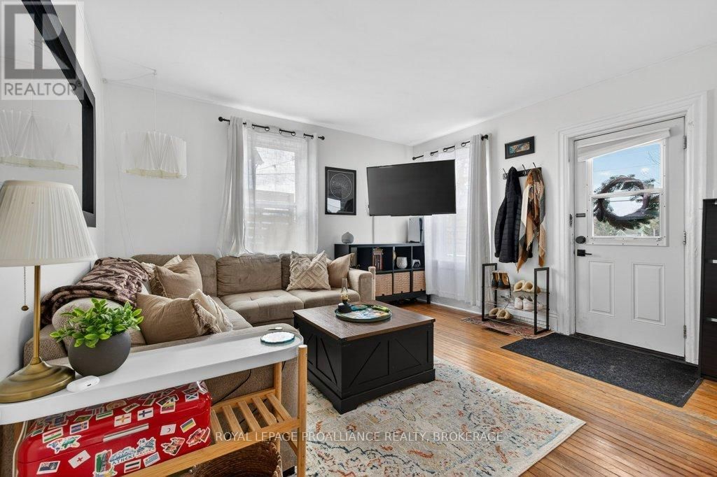 151 ADELAIDE STREET Image 4