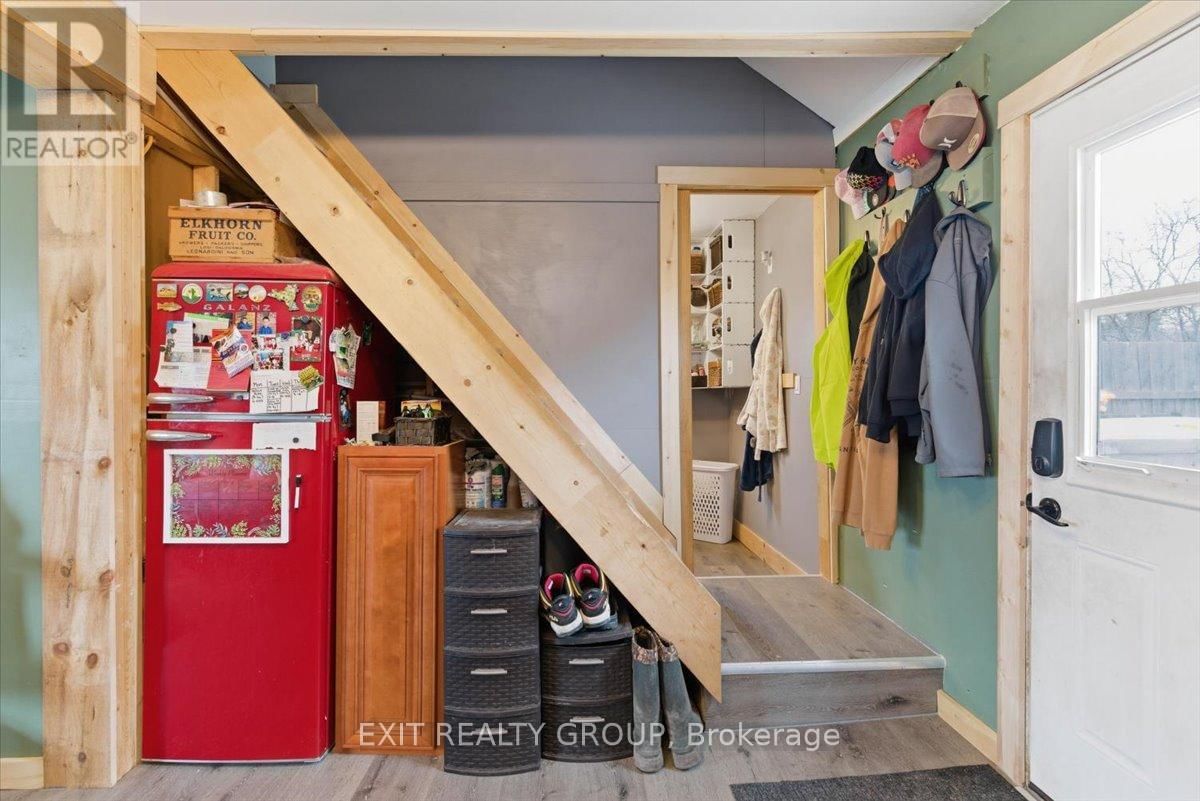 43 CENTRE STREET Image 11