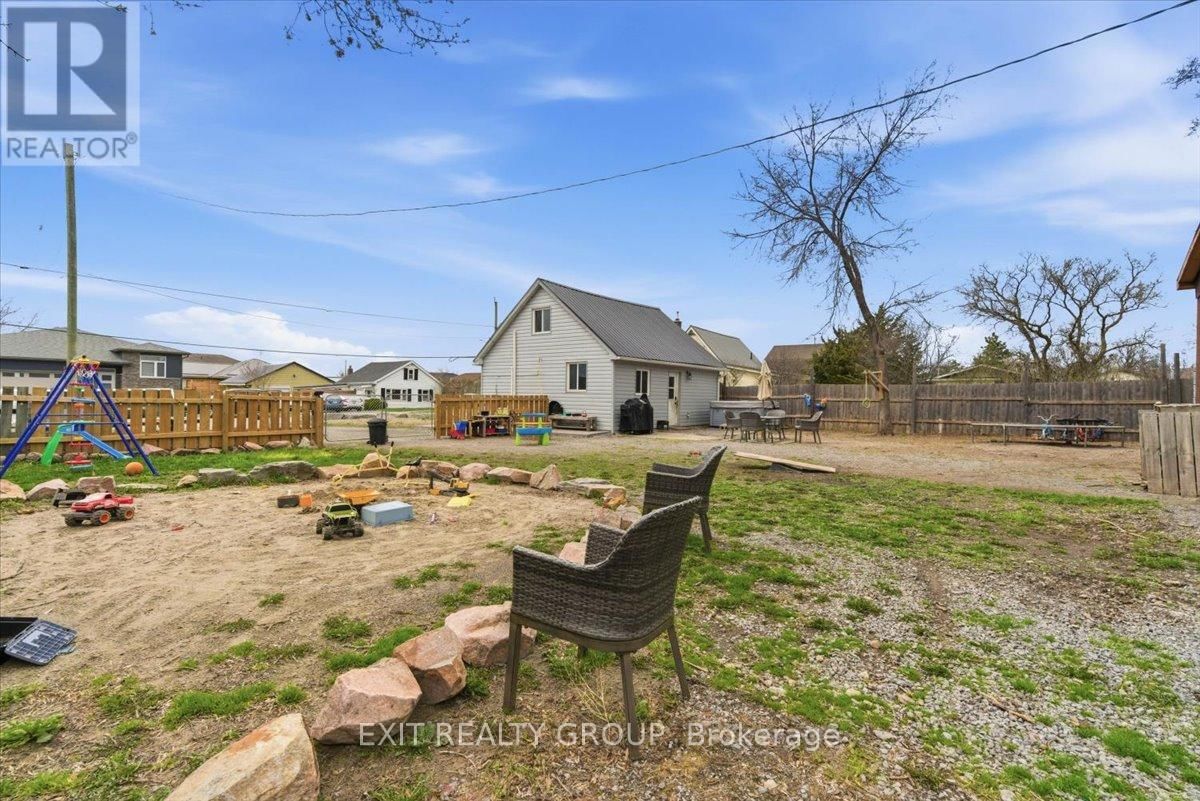 43 CENTRE STREET Image 20