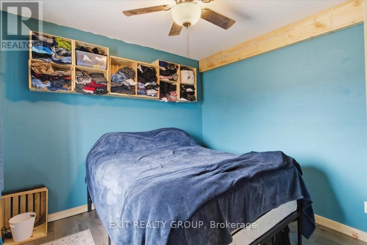 43 CENTRE STREET Image 4