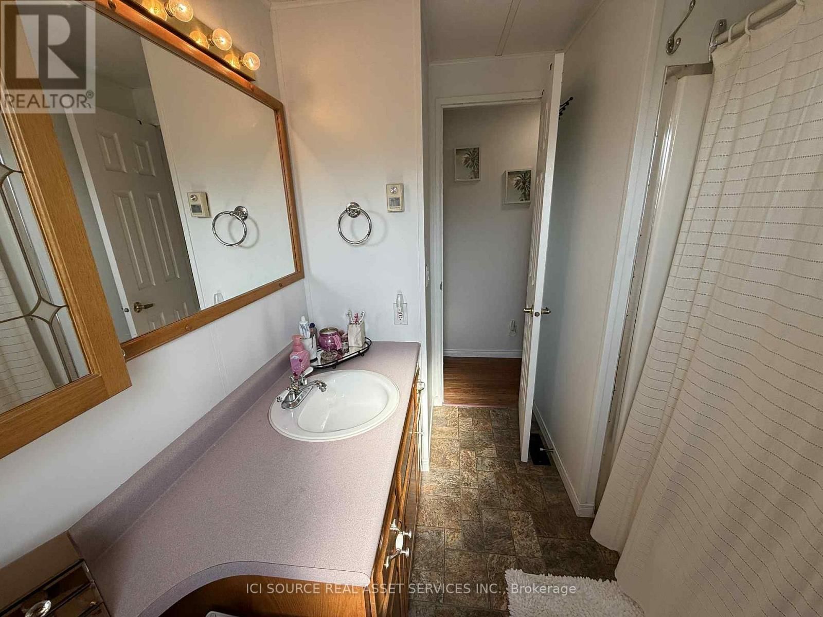 Site 14 - 580 BEAVER CREEK ROAD Image 12