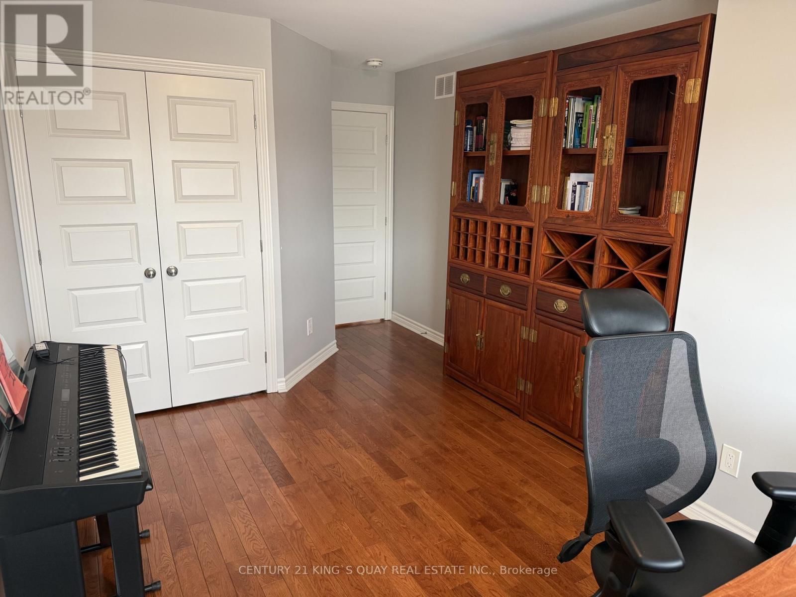 891 RIVERVIEW WAY Image 15