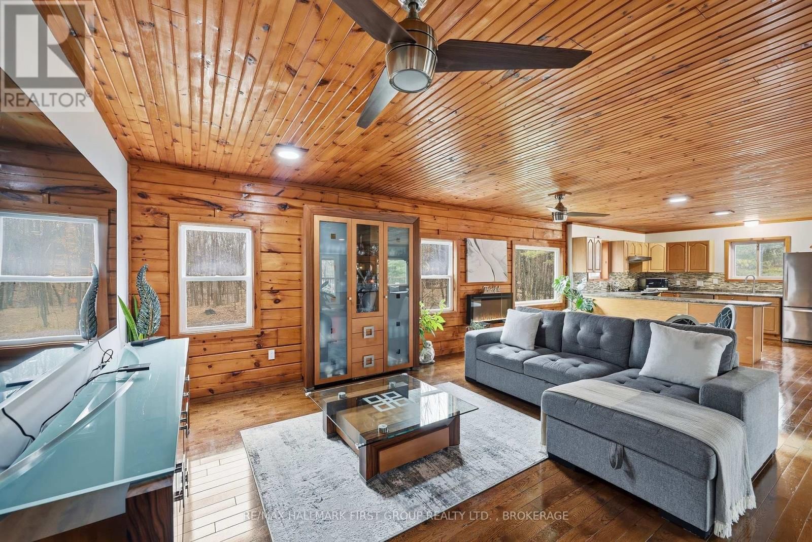 2723 DESERT LAKE ROAD Image 12