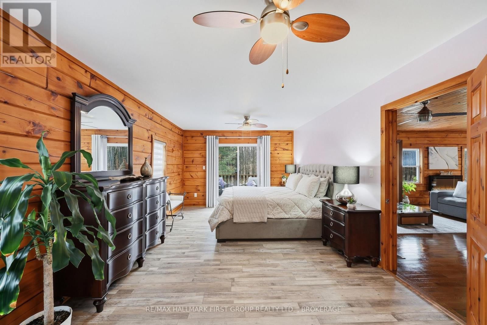 2723 DESERT LAKE ROAD Image 16