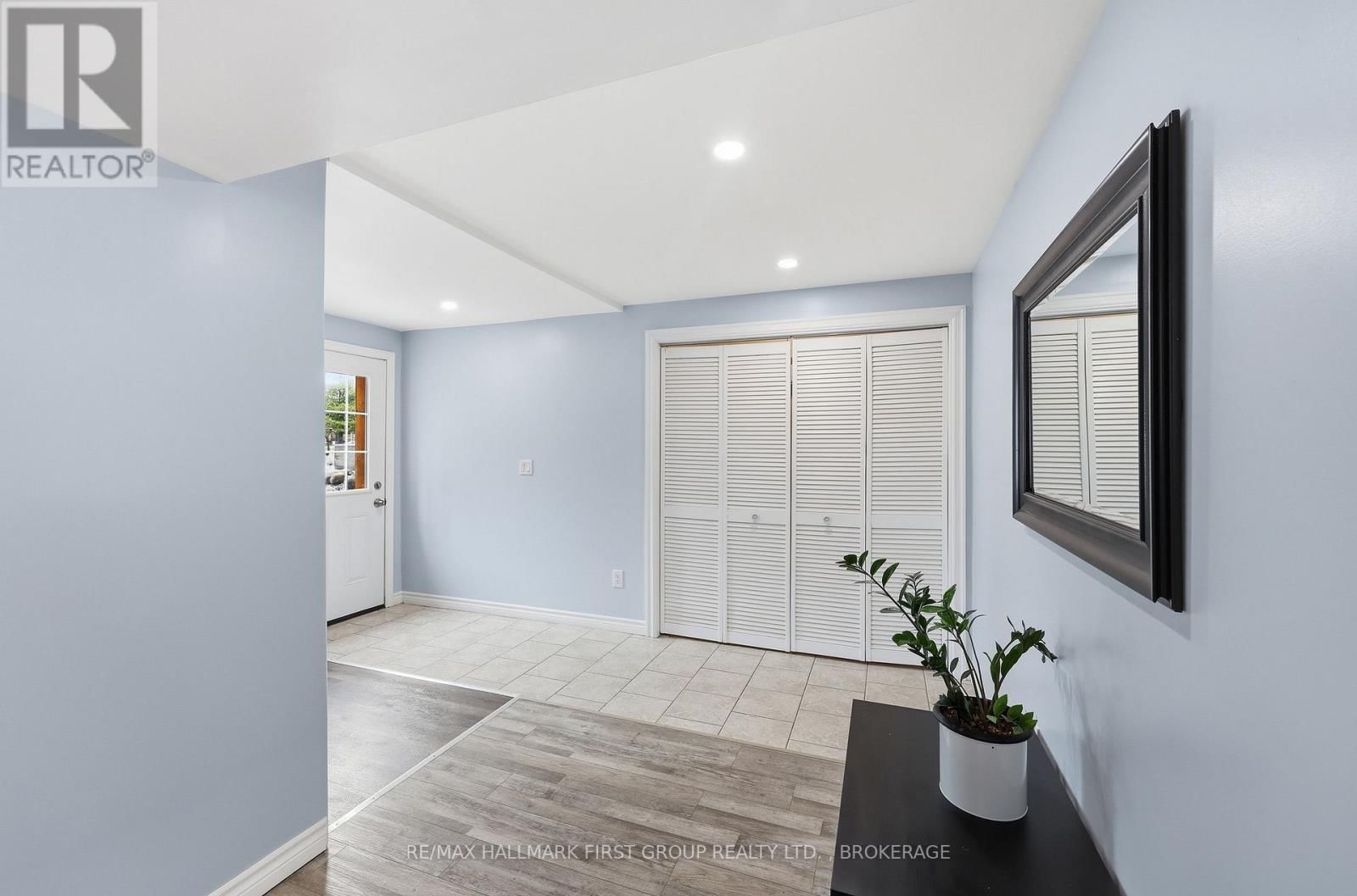 2723 DESERT LAKE ROAD Image 24