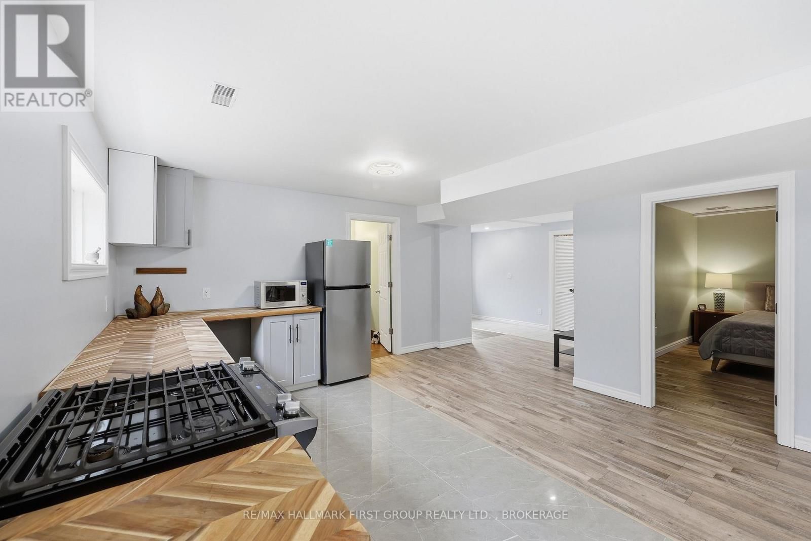 2723 DESERT LAKE ROAD Image 28