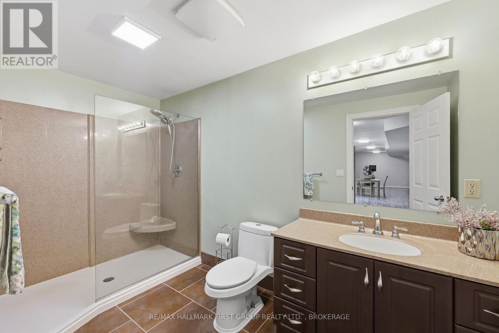 2723 DESERT LAKE ROAD Image 38