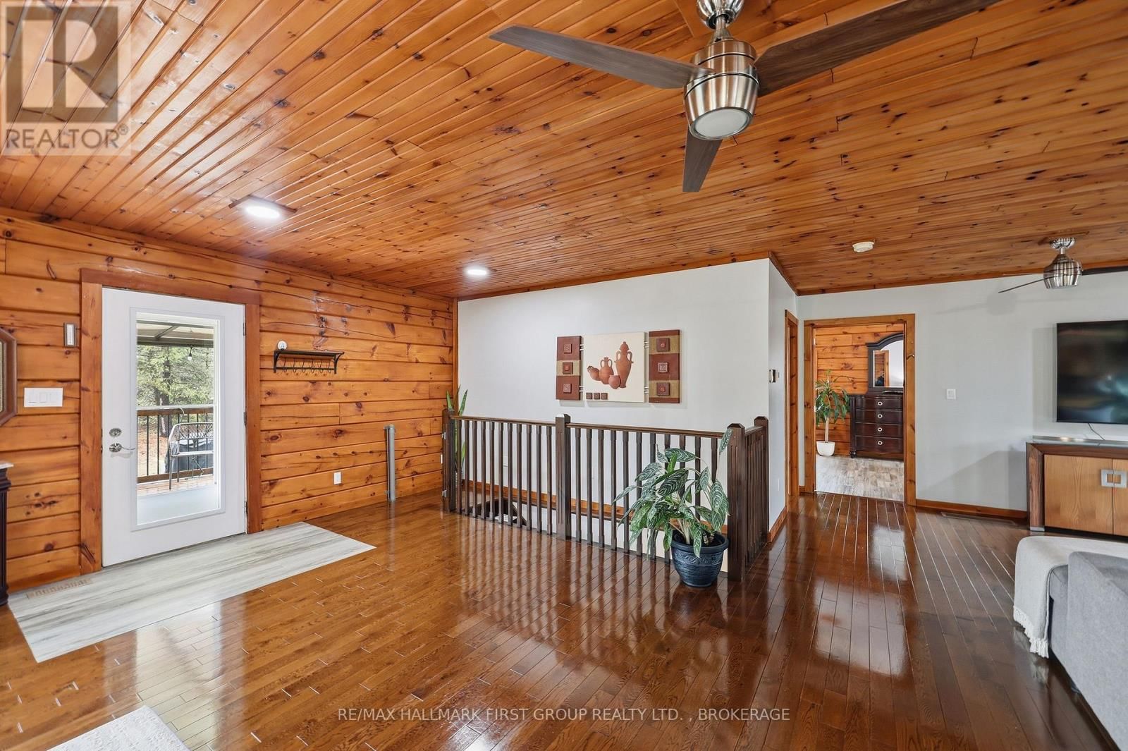 2723 DESERT LAKE ROAD Image 5