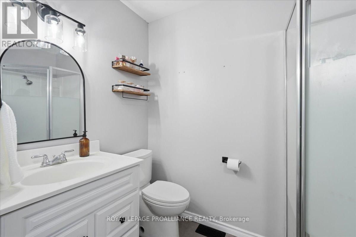 10219 HWY 62 Image 23