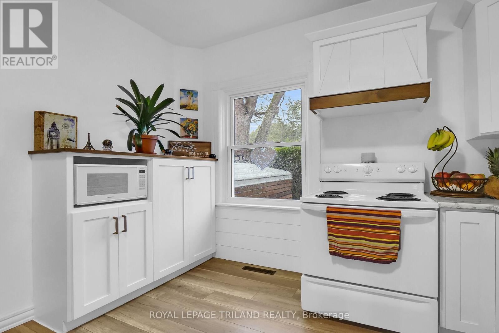 86 KAINS STREET Image 15